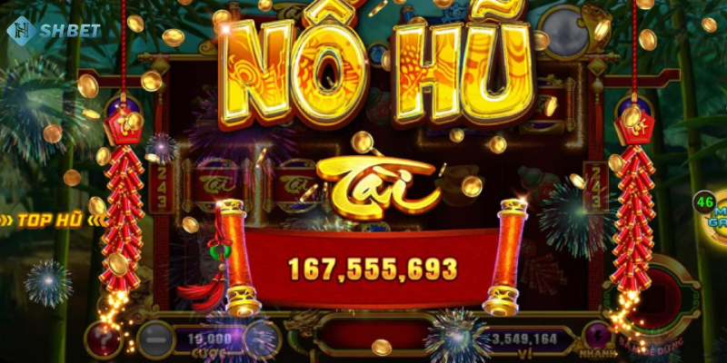 Người chơi tham gia quay hũ với cơ hội trúng thưởng lớn tại Shbet